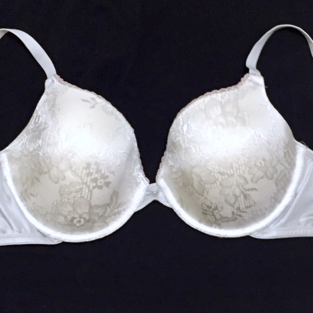 36D Maidenform lace bra
